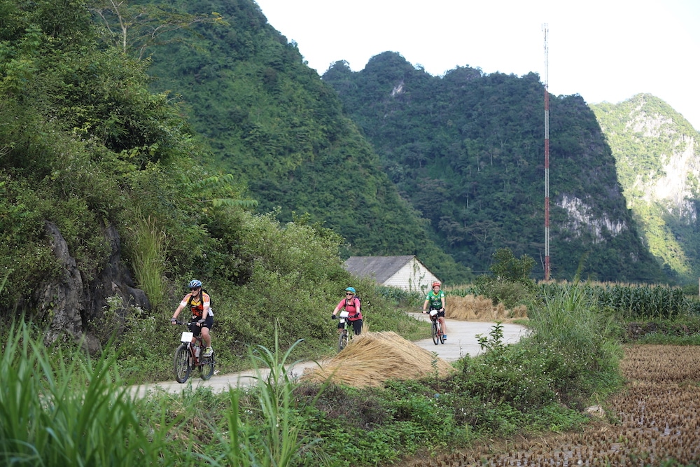 Cycling the Border Belt Cao Bang Tour 4 Days